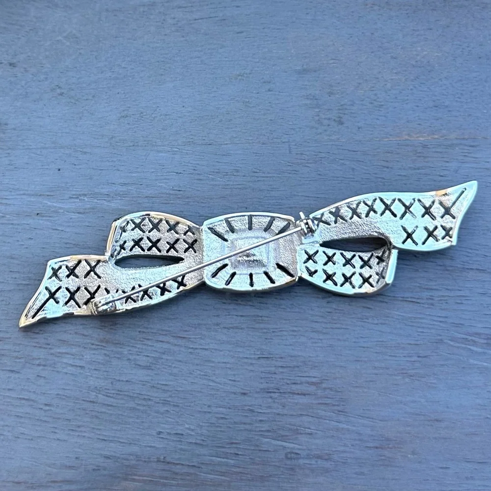 Vintage Rhinestone Bow Brooch - Picture 5 of 12